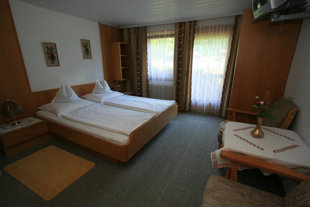 Haus Waidmannsheil Hotel Mayrhofen Room photo